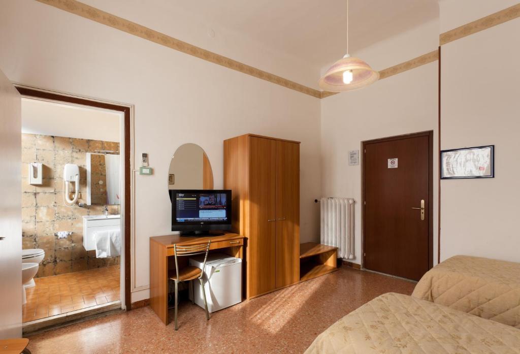 Parking Hotel Giardino Livorno Oda fotoğraf