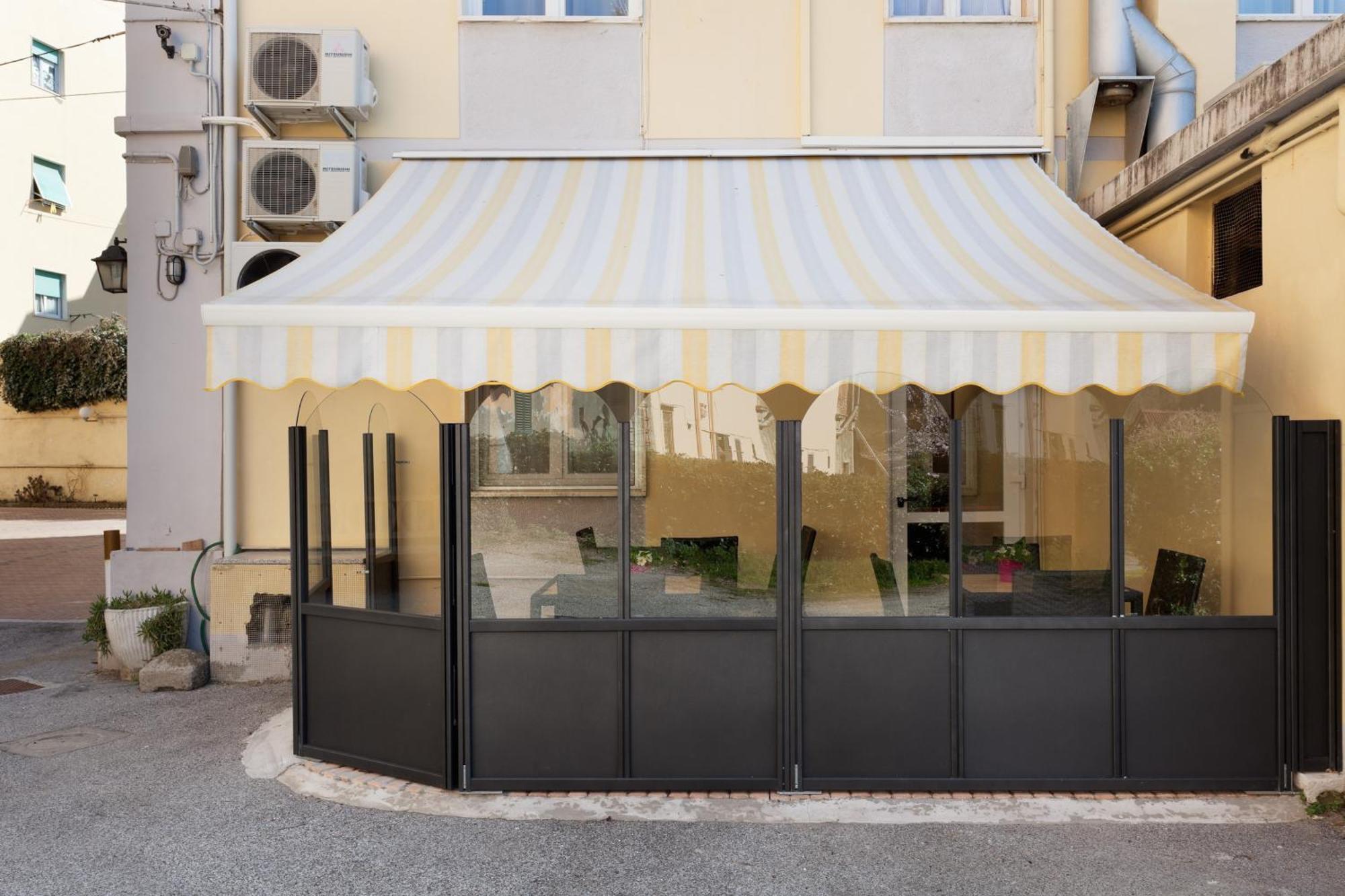 Parking Hotel Giardino Livorno Dış mekan fotoğraf
